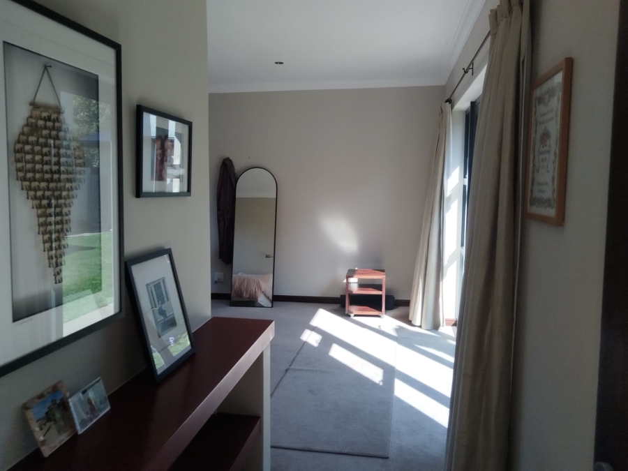 To Let 4 Bedroom Property for Rent in Kenrock Country Estate Western Cape